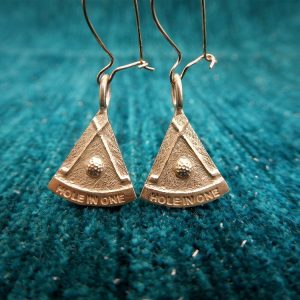 Hole in one  korvakorut kultaa Hinta 369€