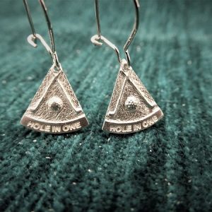 Hole in one korvakorut Hinta 35€