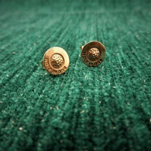 Hole in one korvakorut nappimalli kultaa Hinta 220€