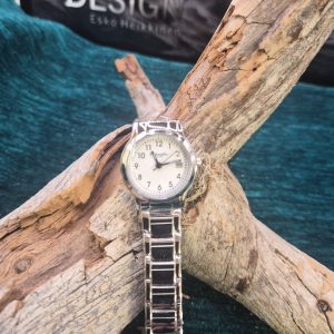 Naistem rannekello teräs Hinta 68€